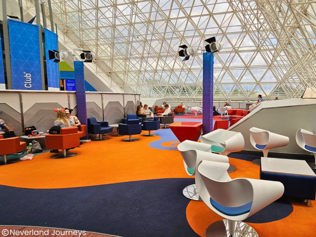EPCOT dvc lounge hours